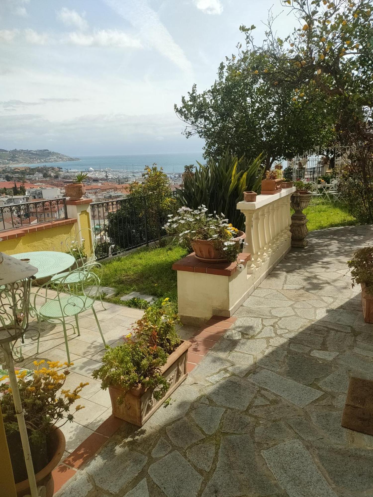 فندق La Casa Del Sole سانريمو المظهر الخارجي الصورة